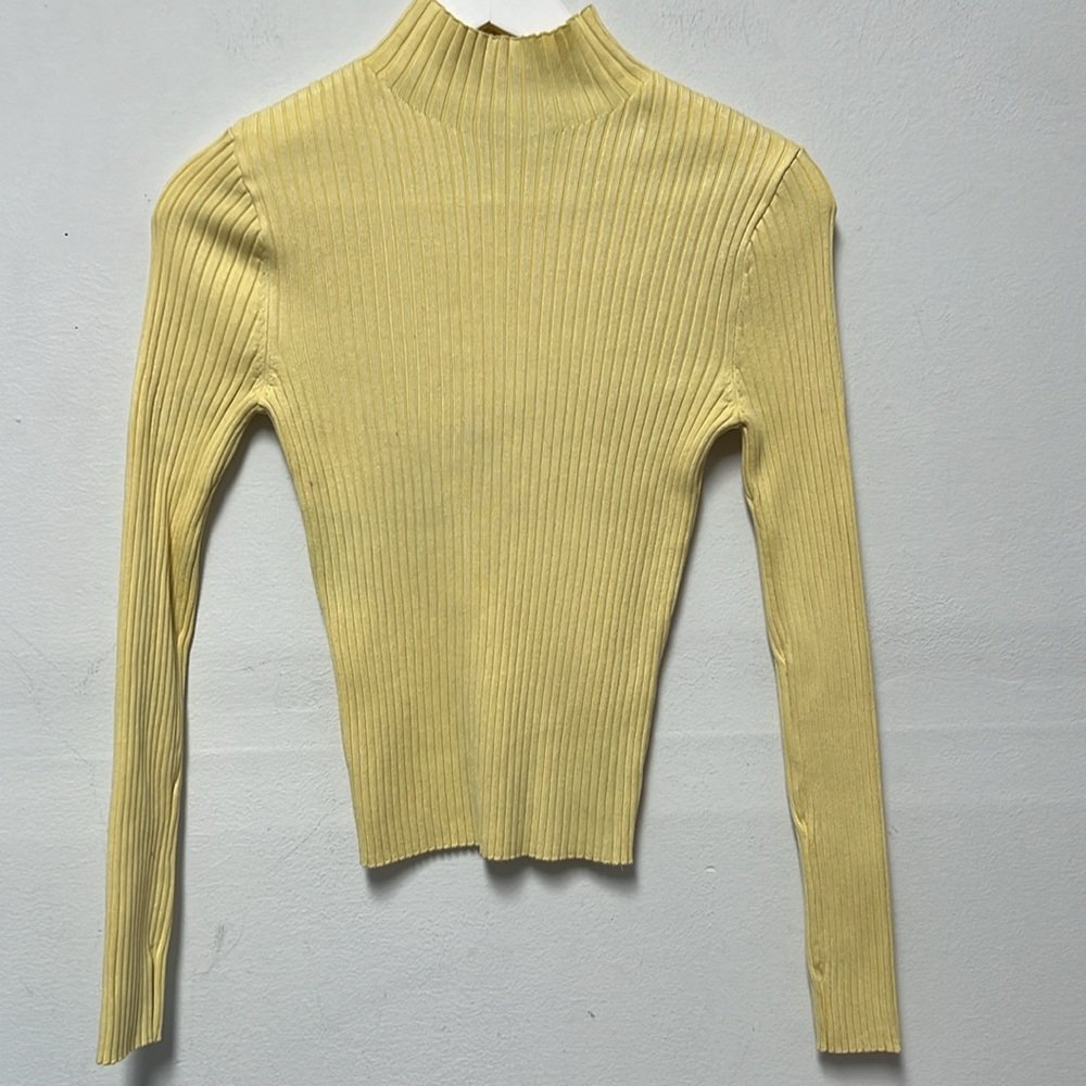 Zara butter Yellow Ribbed Turtleneck top size M